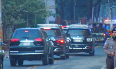 শহীদ বুদ্ধিজীবী স্মৃতি সৌধে প্রধান উপদেষ্টার গাড়ি বহর